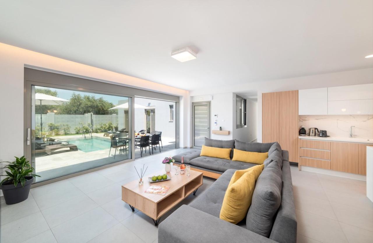 Villa Ampela By Posarellivillas Agia Marina 외부 사진